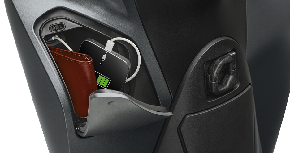 SH2026 Hộc đựng đồ phía trước tích hợp cổng sạc USB Type C mới