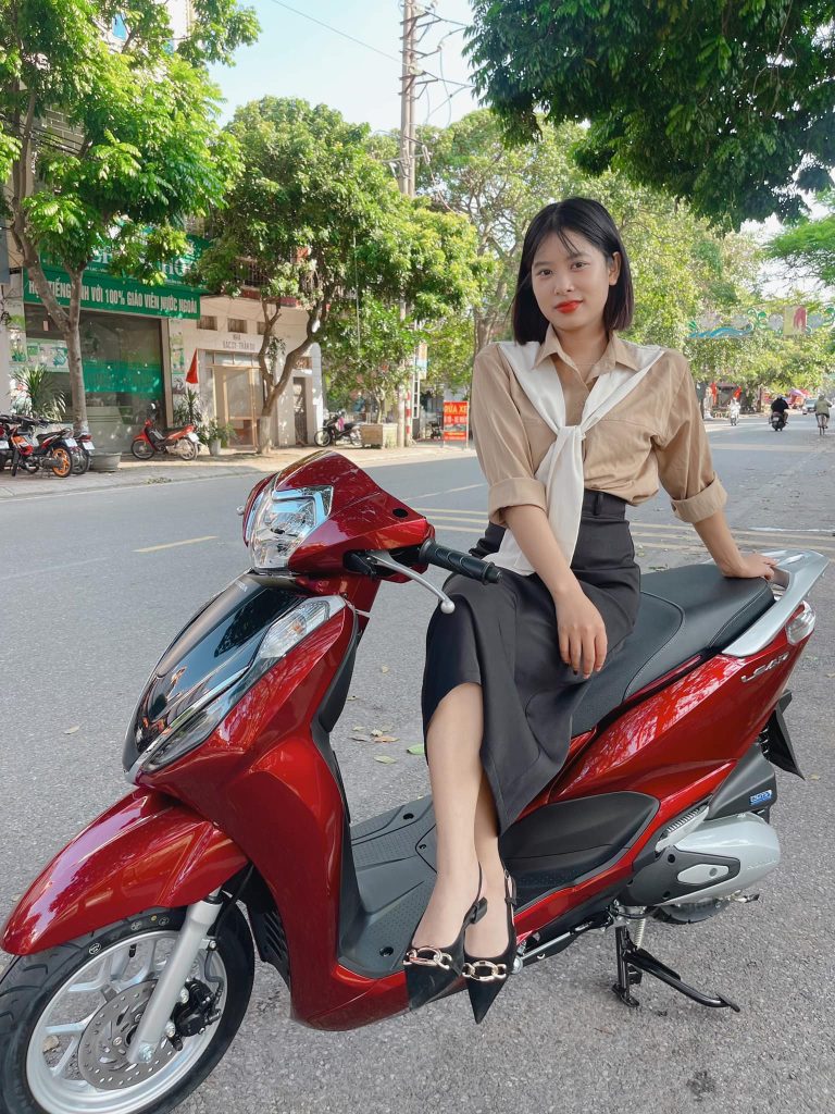 Honda Lead 2025 cao cấp màu đỏ