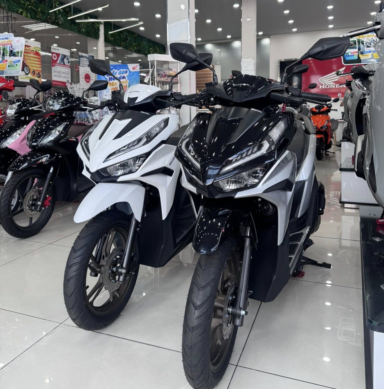 Giá bán và chi phí sở hữu Vario 125 và Vario 160