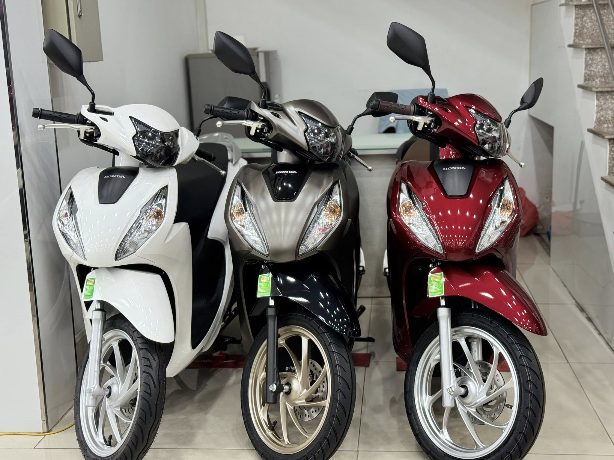 Thiết Kế Đậm Chất Cá Tính Của Honda Vision Màu Nâu Đen 2025