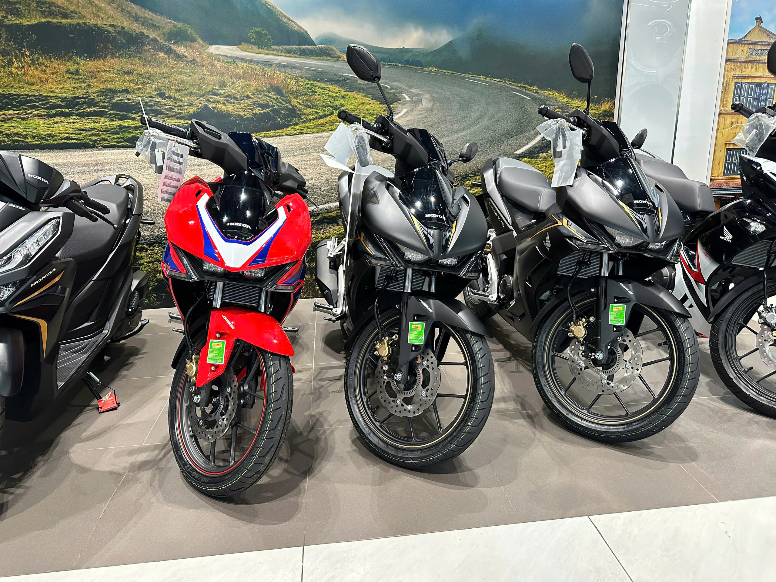 Honda Winner R 2025 là biểu tượng của sức mạnh, công nghệ