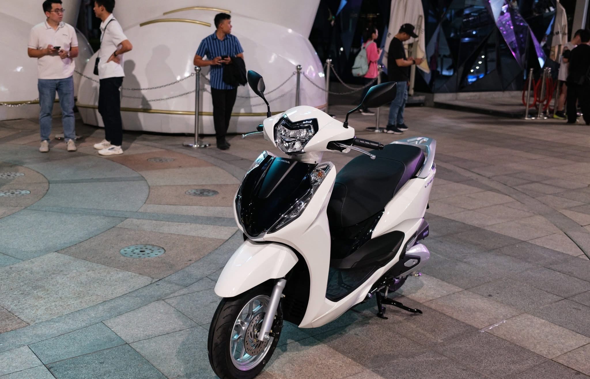 Đánh giá Honda Lead 2026 Thiết kế ngoại hình : Thanh lịch và cá tính