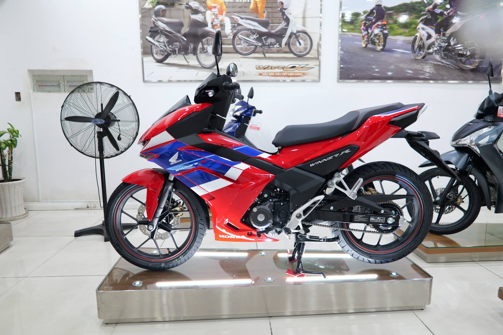 Giá xe Winner R 2026 mua trả góp 0% tại xe máy Hòa Bình Minh